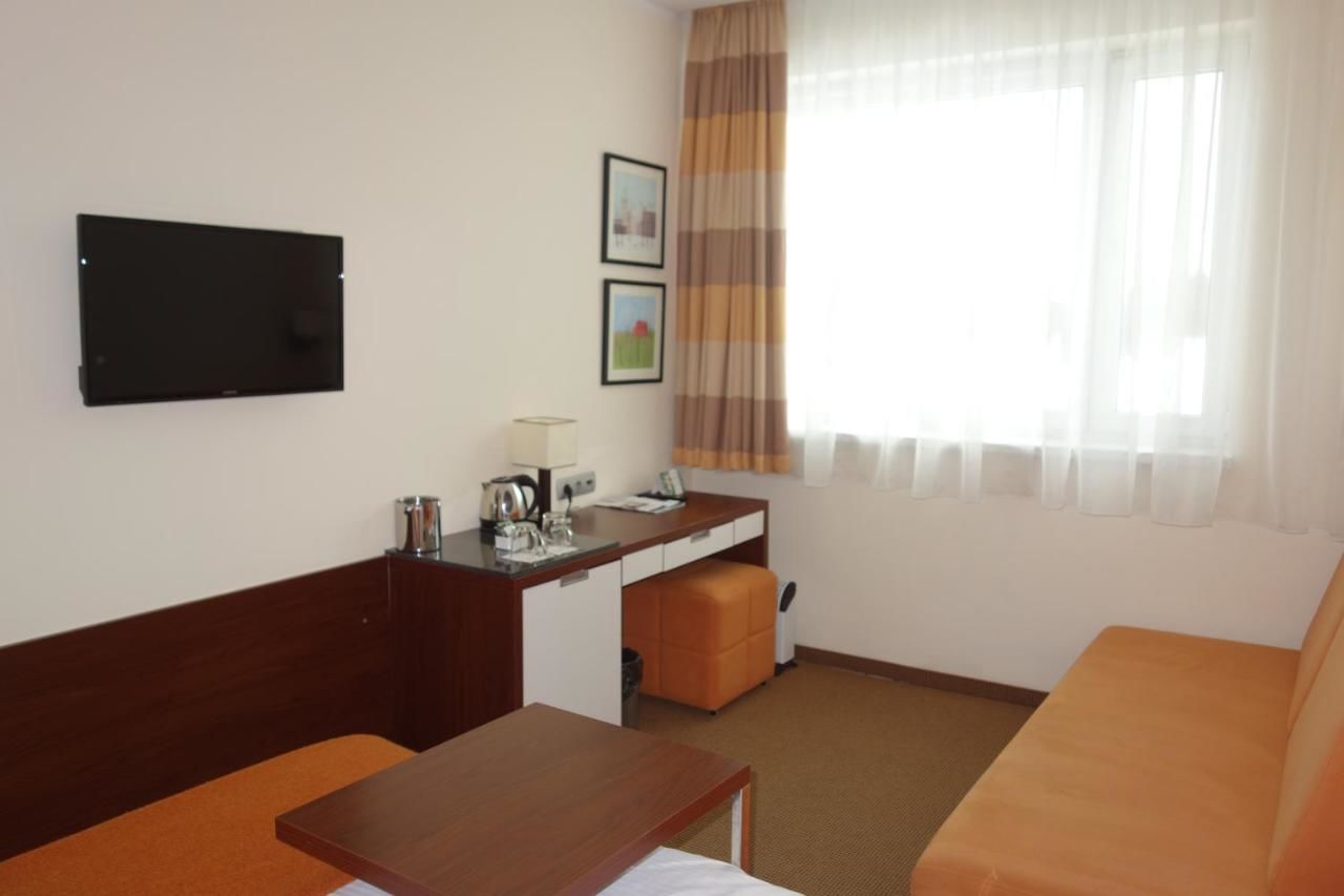 Отель Desilva Inn Katowice Airport Пирзовице-19